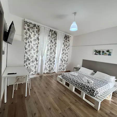 فندق مبيت وإفطار A Casa Tua باري
